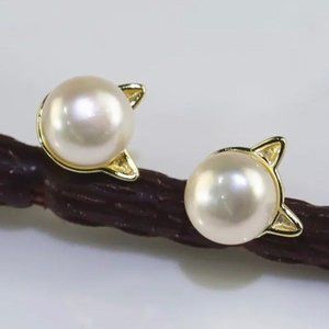 New 18 Gold Plated Over 935S Silver 8 mm Natural Pearl‎ Stud Earrings Cat Shaped